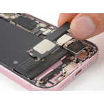 iPhone 15: замена динамика громкой связи